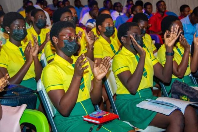 WESLEY GIRLS NARROWLY EDGES ST. LOUIS SHS