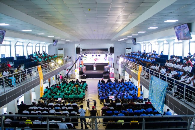 High intellectual display crowns Season 7 of Senior Sharks