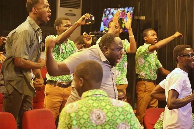 Senior Sharks 8 Round 16- St. Hubert stroll to victory against Saviour SHS